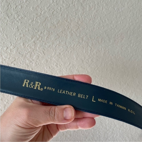 NWT Vintage 80’s Gold Buckle Blue Leather Belt - Picture 5 of 7